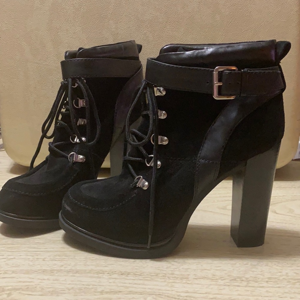 Nine West Black Suede Smokino Lace Up Bootie/Ankle Boot with Buckle